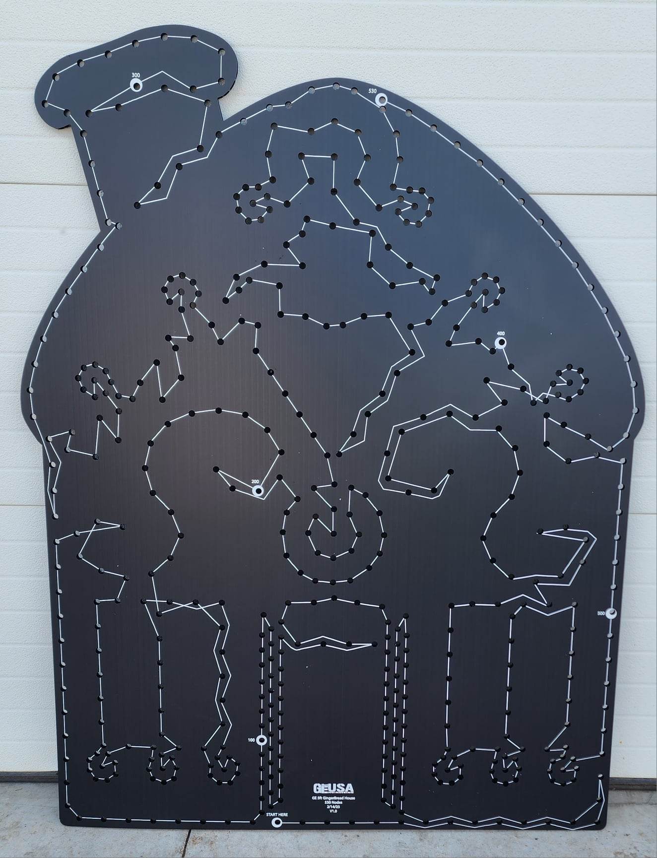 Gingerbread House - 5ft