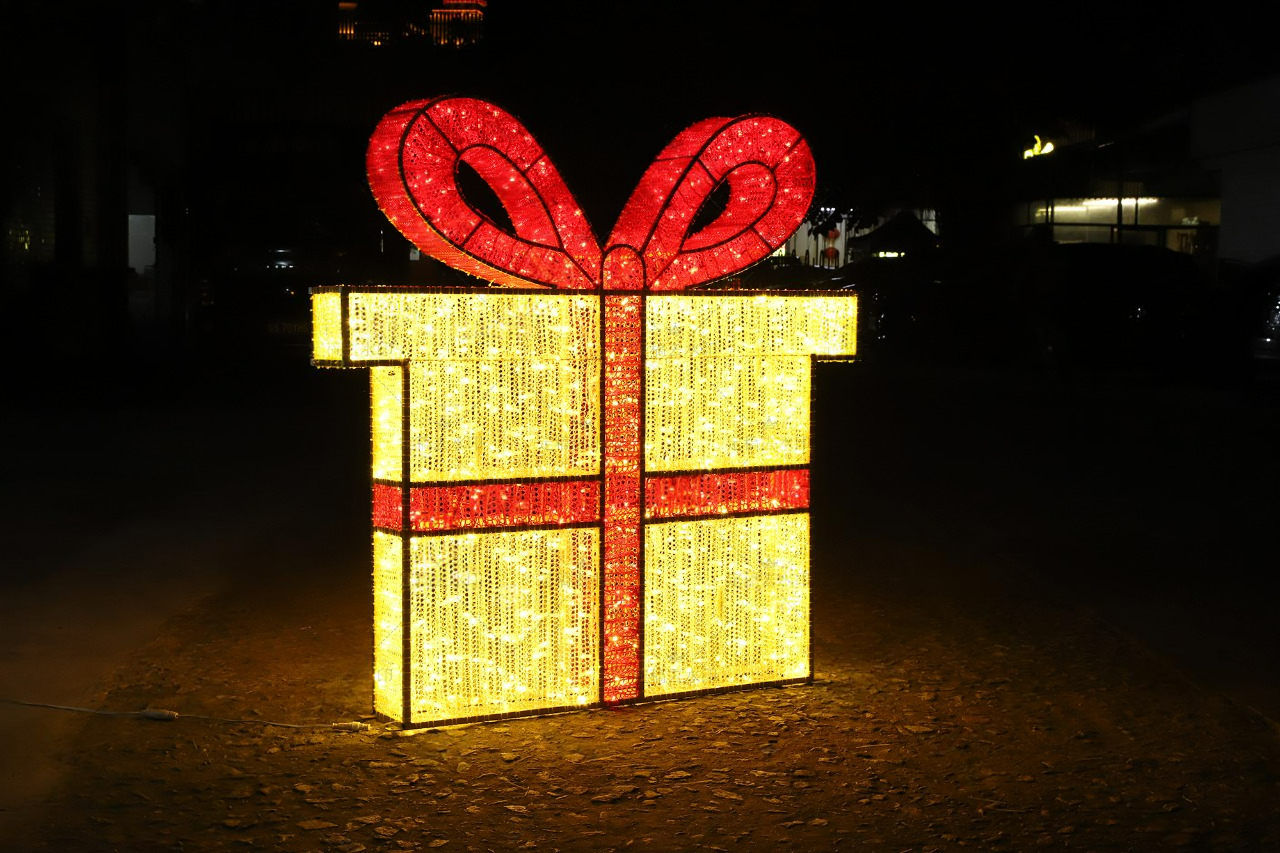 Giant Pre-Lit LED Gift Box - Warm White & Red
