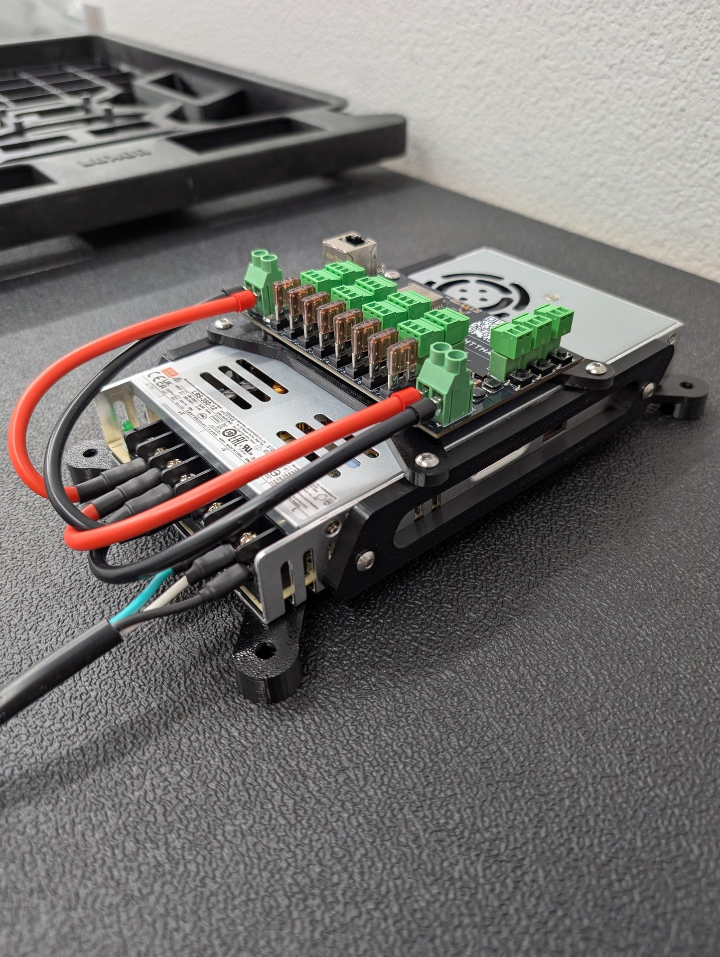 Baldrick8 – Ready-to-Run Pixel Controller (Cosmic 8-Series)